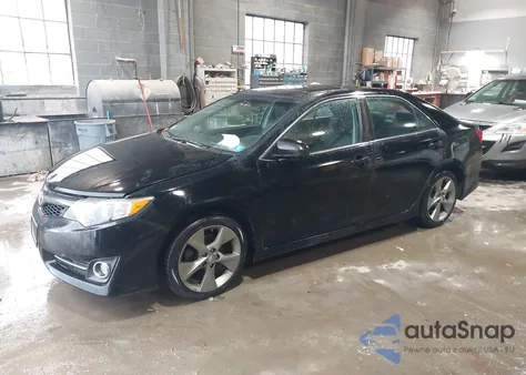 2014 Toyota Camry Se Sport z USA, uszkodzony, nr VIN 4T1BF1FK5EU467321